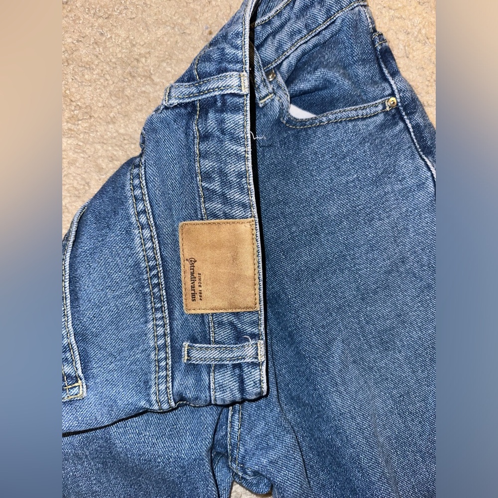Good condition jeans. Size 2/4